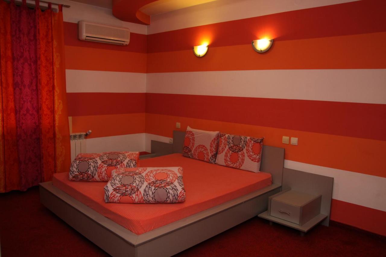 Hotel Color Asenovgrad Exteriör bild